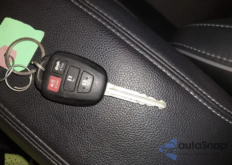 2014 Toyota Corolla S Plus z USA, uszkodzony, nr VIN 2T1BURHE0EC141214